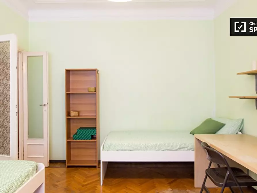 Immagine 6 di Camera condivisa in affitto  in Piazzale Susa a Milano