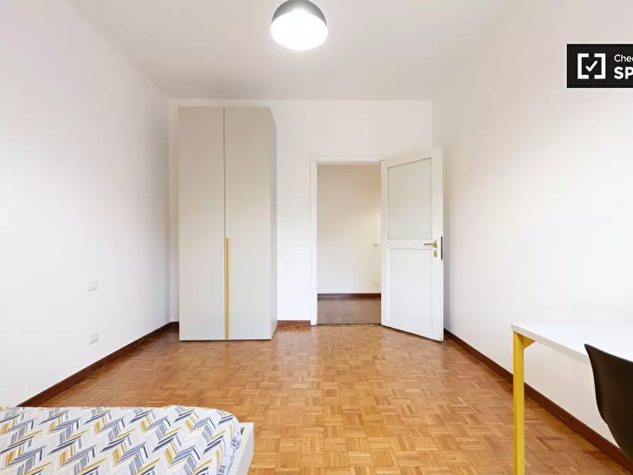 Immagine 2 di Camera condivisa in affitto  in Via Leopoldo Cicognara a Milano