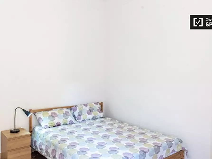 Immagine 2 di Camera condivisa in affitto  in Via Alberto Caroncini, 00197 Roma RM, Italy a Roma