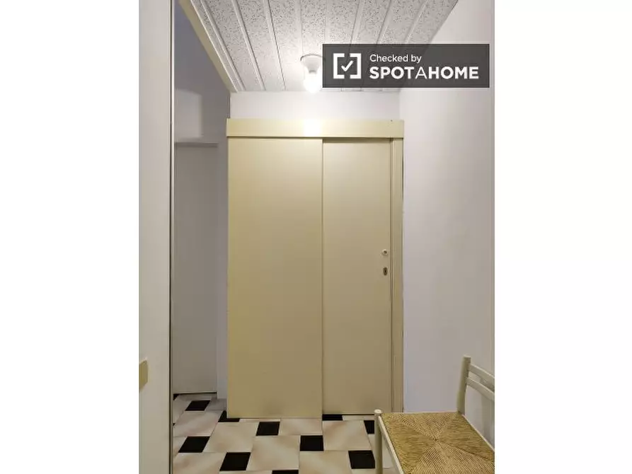Immagine 16 di Camera condivisa in affitto  in Via Monzambano a Milano