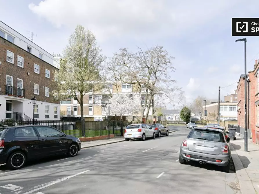 Immagine 9 di Camera condivisa in affitto  in Coligny Court,  Camberwell, London a Camberwell