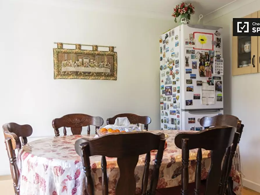 Immagine 8 di Camera condivisa in affitto  in Primrose Ln a Croydon