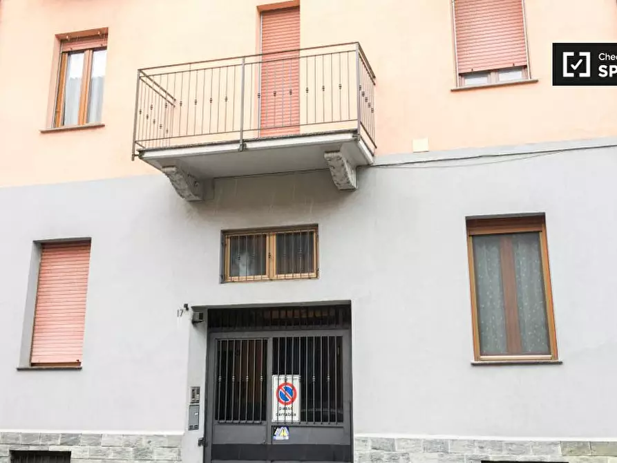 Immagine 16 di Camera condivisa in affitto  in Via Ugo Foscolo a Sesto San Giovanni