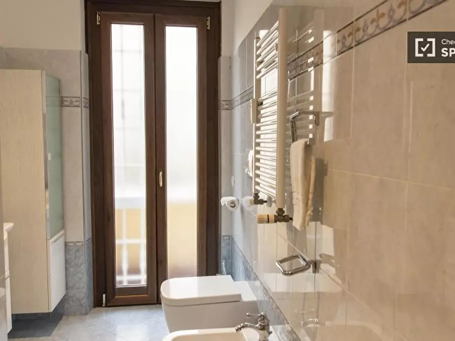 Immagine 10 di Camera condivisa in affitto  in Viale Ippocrate a Roma