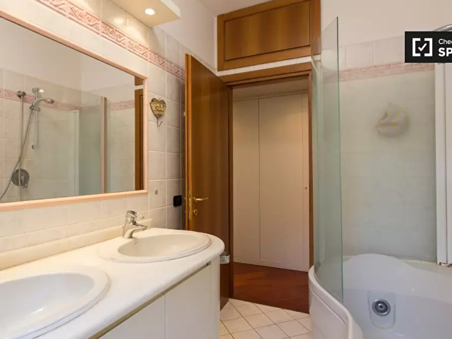 Immagine 11 di Camera condivisa in affitto  in Via Giovanni Pezzotti a Milano