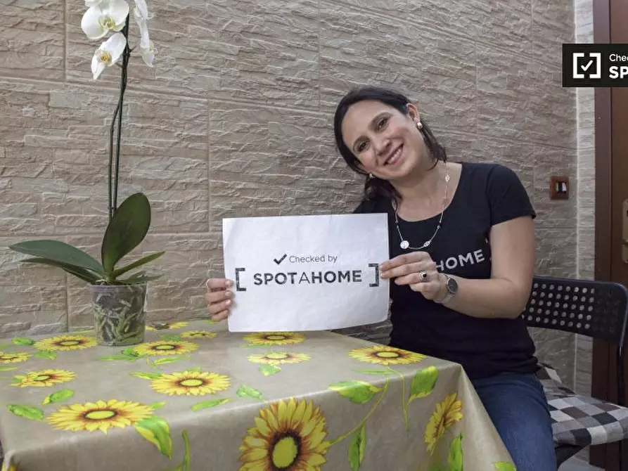 Immagine 8 di Camera condivisa in affitto  in Via Muzio Attendolo, 00176 Roma RM, Italy a Roma