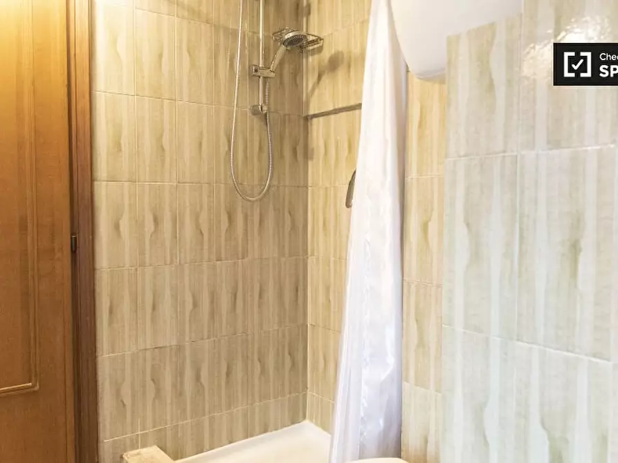 Immagine 4 di Appartamento in affitto  in Via Ildebrando Vivanti a Roma