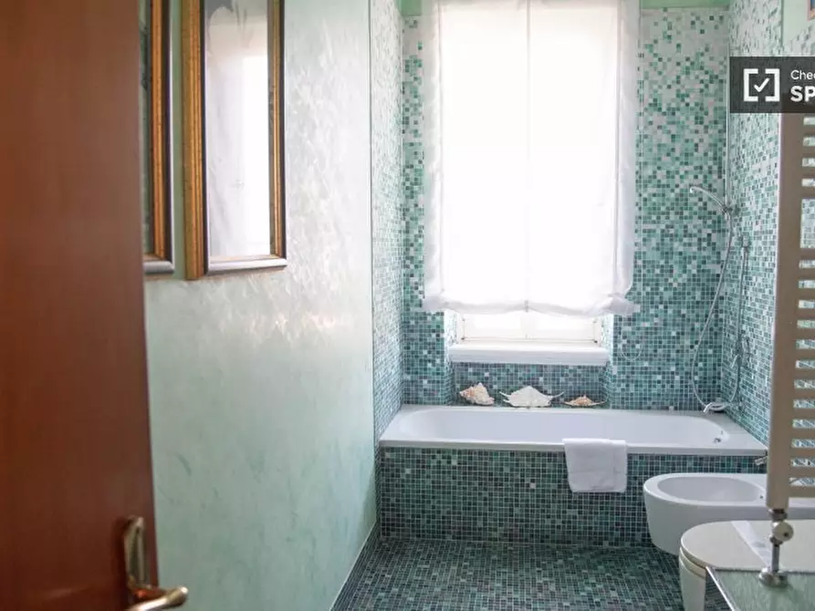 Immagine 18 di Appartamento in affitto  in Via Buccari a Roma