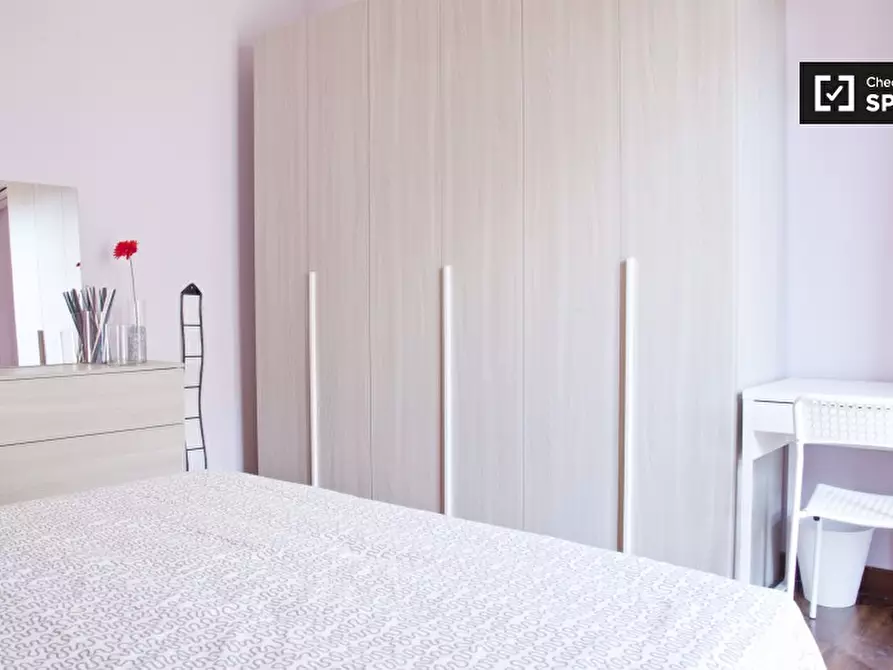 Immagine 3 di Camera condivisa in affitto  in Via Avegno a Roma