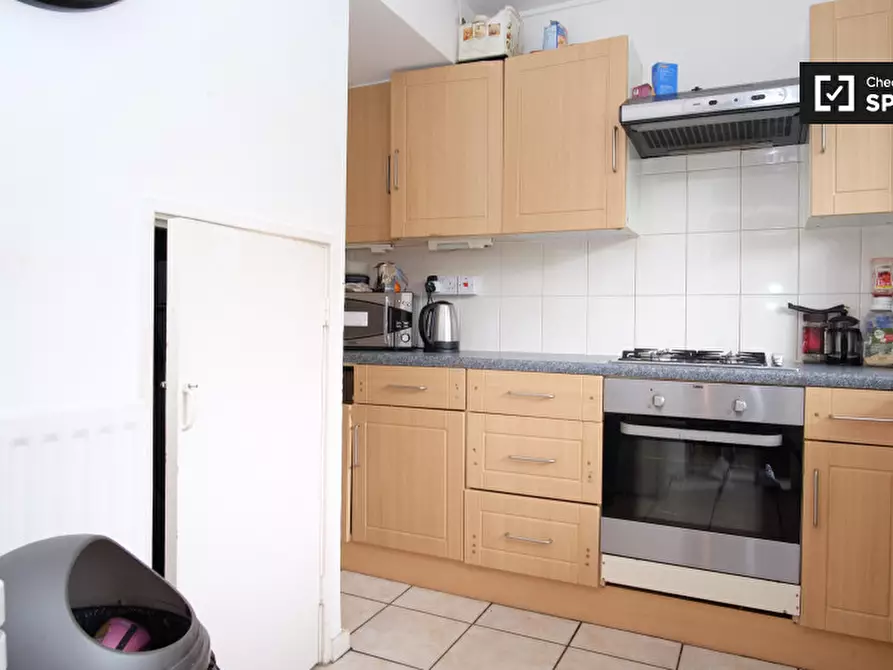 Immagine 4 di Camera condivisa in affitto  in Fontley Way a Wandsworth