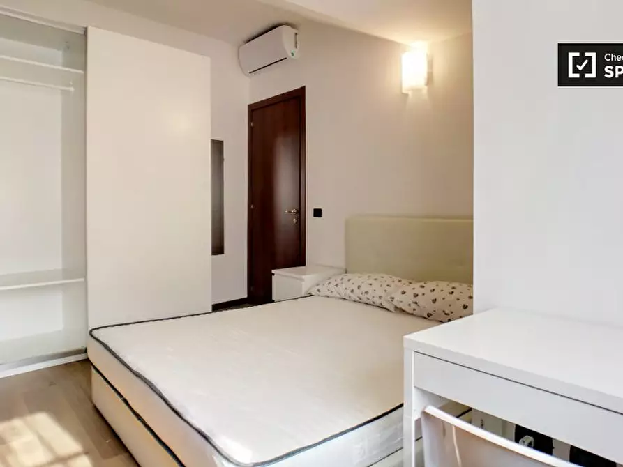 Immagine 2 di Camera condivisa in affitto  in Via Santa Maria Podone, 20123 Milano MI, Italy a Milano