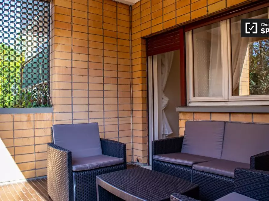 Immagine 4 di Camera condivisa in affitto  in Via Alfredo Catalani a Roma