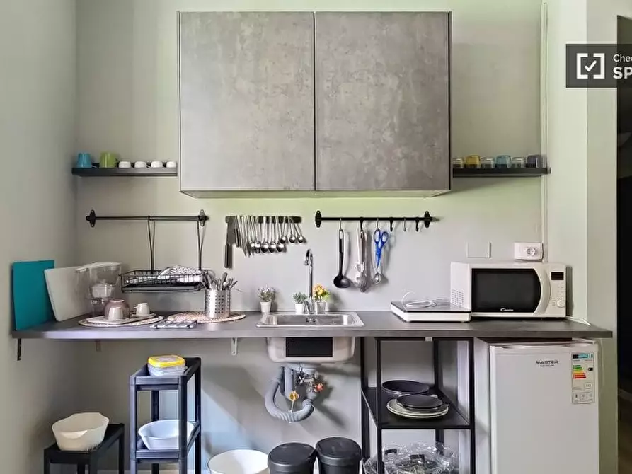 Immagine 2 di Ufficio in affitto  in Viale Famagosta a Milano