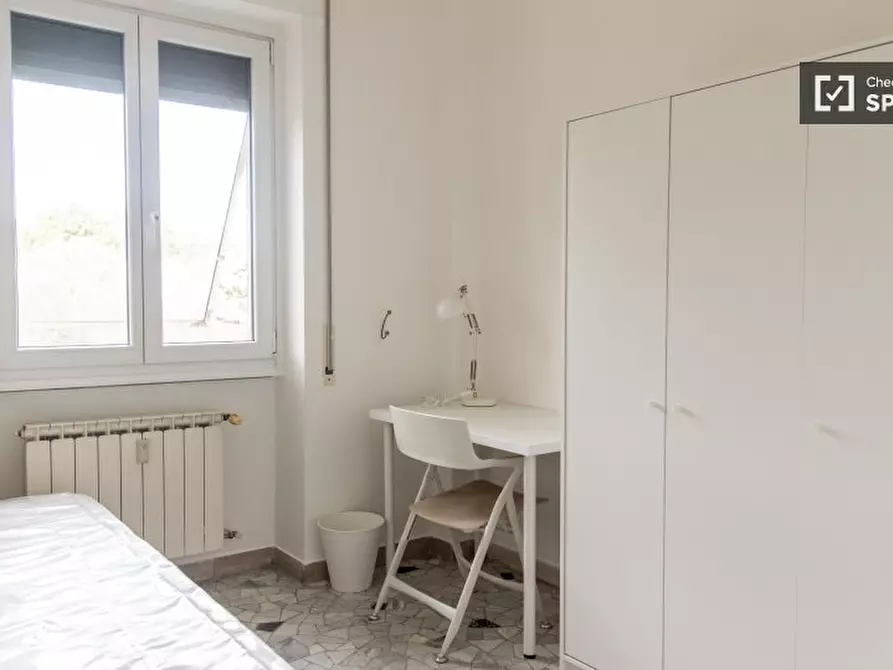 Immagine 5 di Camera condivisa in affitto  in Via Valnerina a Roma