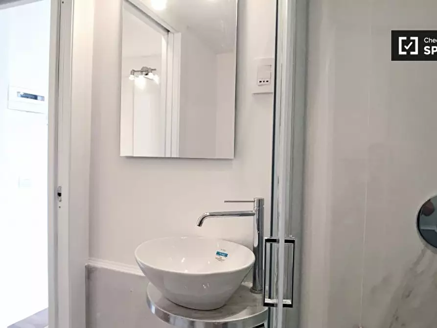 Immagine 13 di Appartamento in affitto  in Via Gianfranco Zuretti, 20125 Milano MI, Italy a Milano