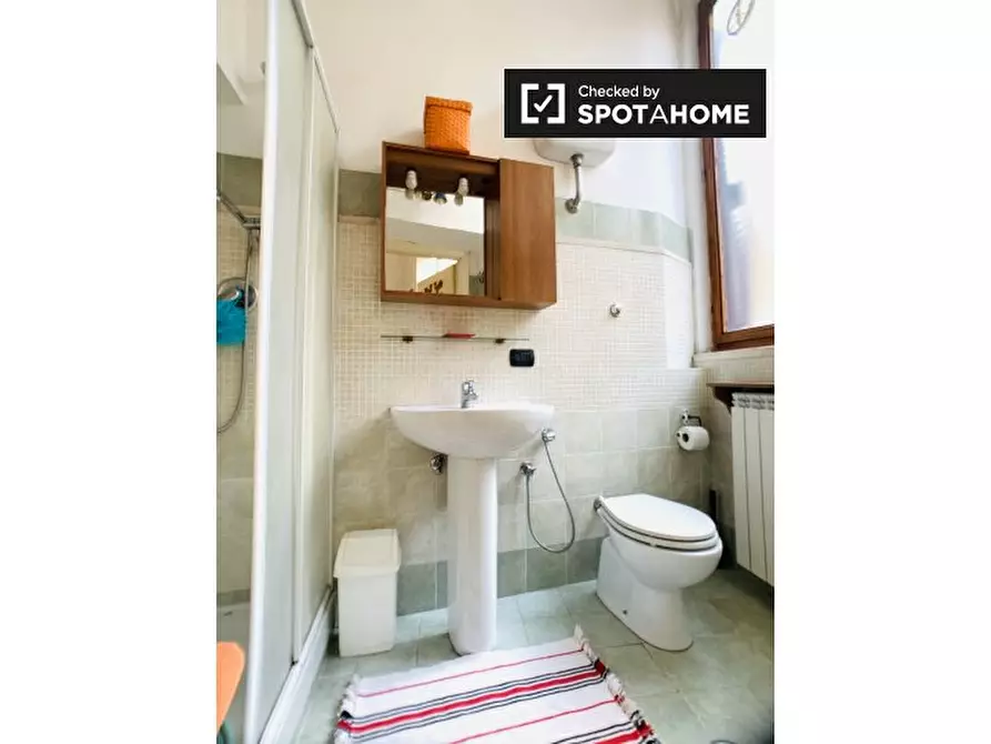 Immagine 5 di Camera condivisa in affitto  in Via di Monserrato, 00186 Roma RM, Italy a Roma