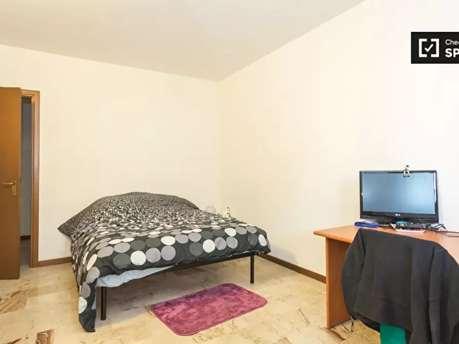 Immagine 2 di Camera condivisa in affitto  in Via Nicola Romeo a Milano