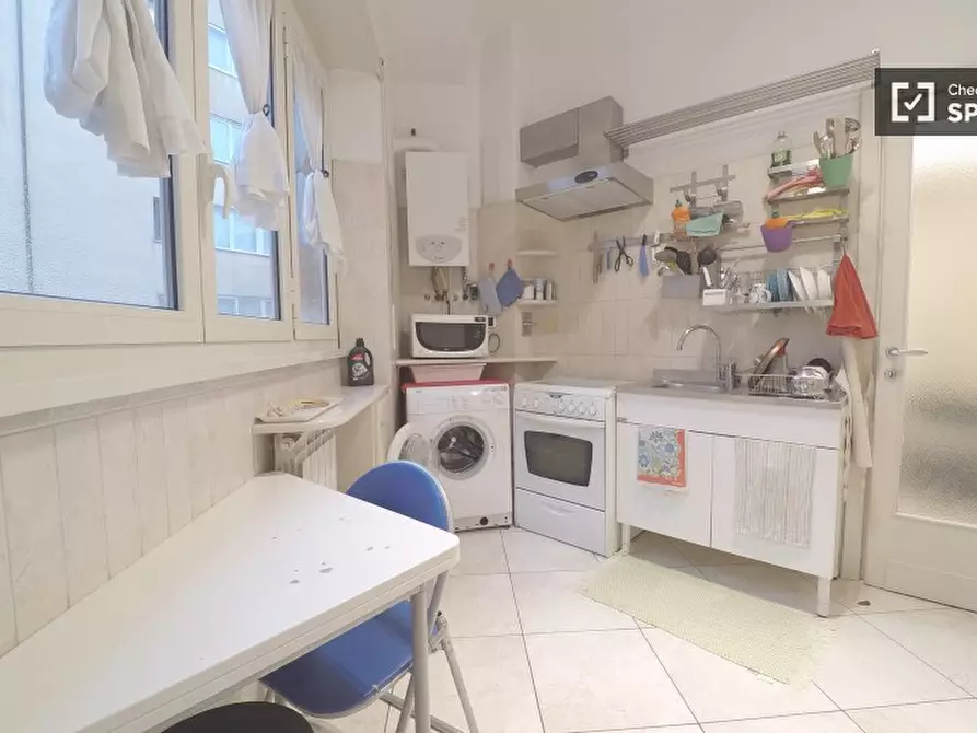 Immagine 10 di Camera condivisa in affitto  in Viale Somalia a Roma