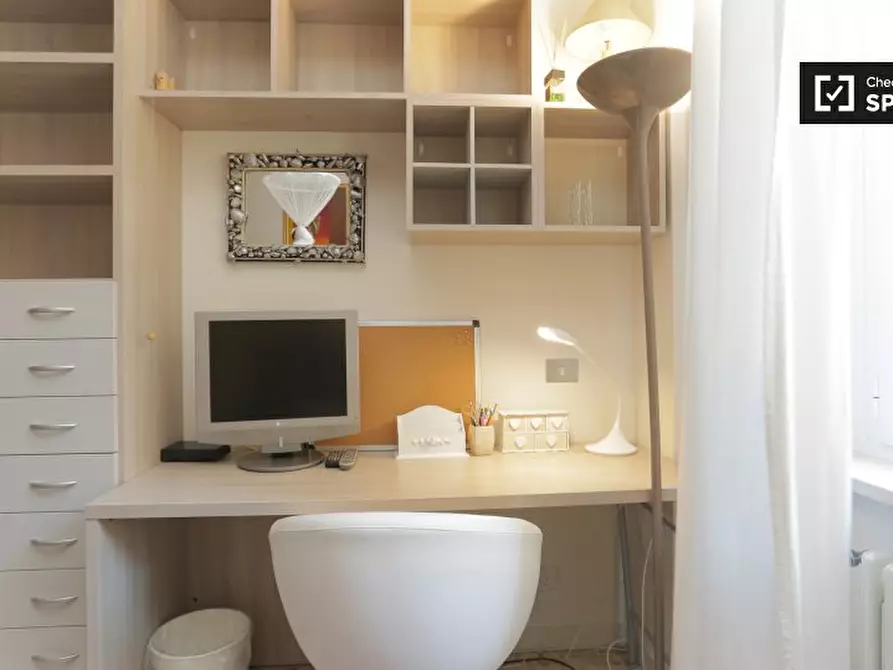 Immagine 5 di Camera condivisa in affitto  in Via Guglielmö Röntgen, 19, 20136 Milano MI, Italy a Milano