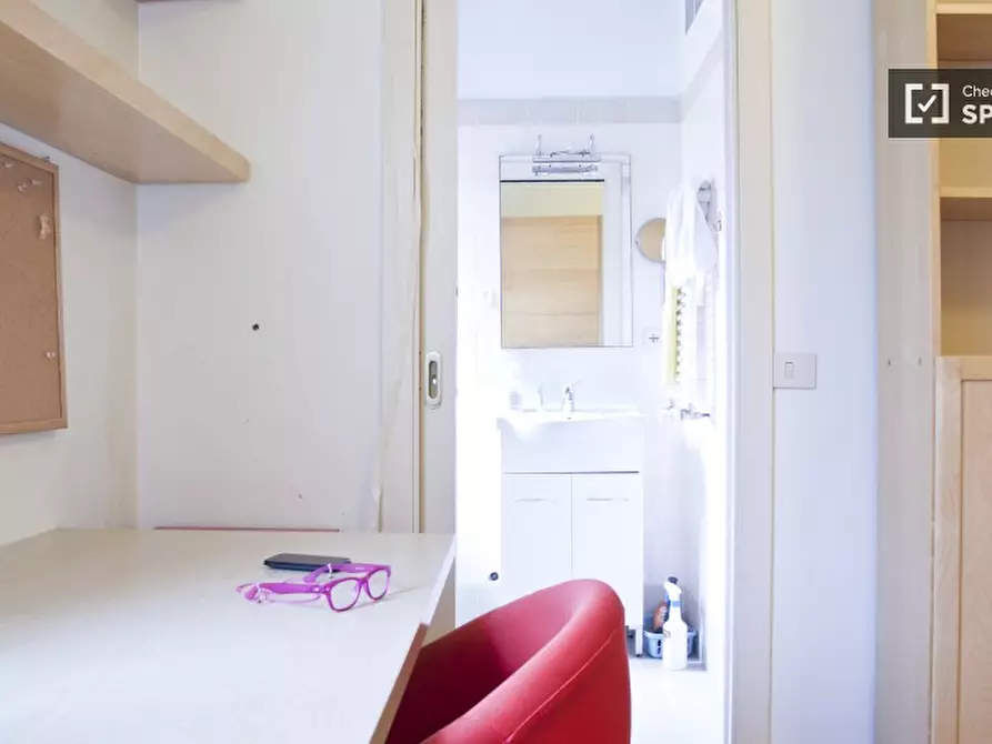 Immagine 4 di Camera condivisa in affitto  in Via Tiburtina a Roma