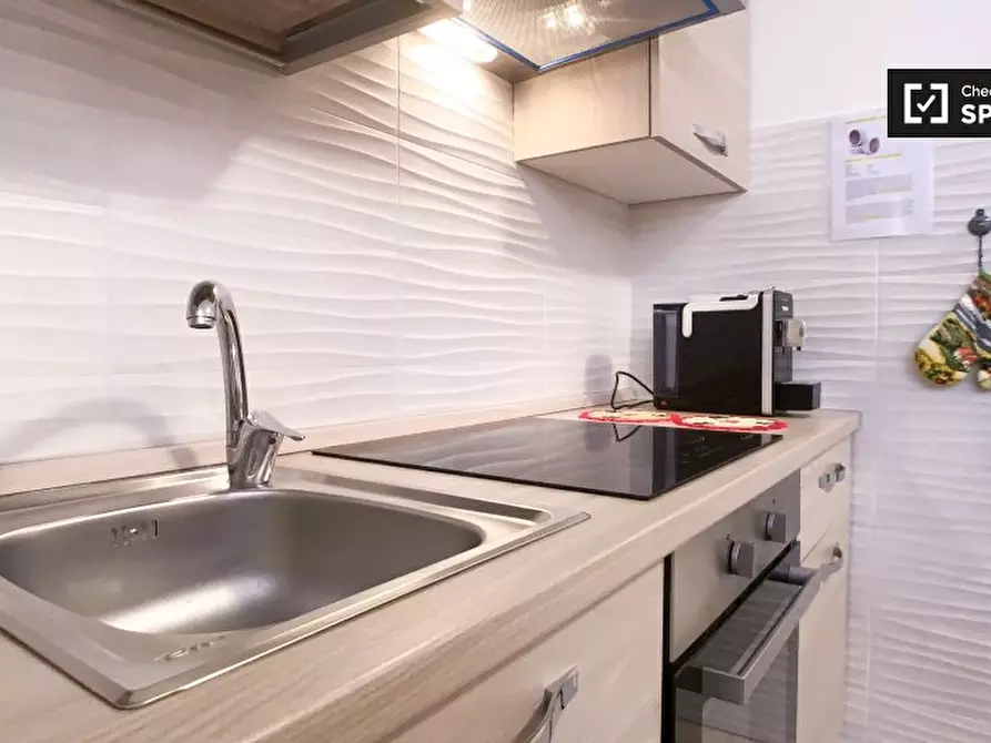 Immagine 7 di Appartamento in affitto  in Viale dei Romagnoli a Roma