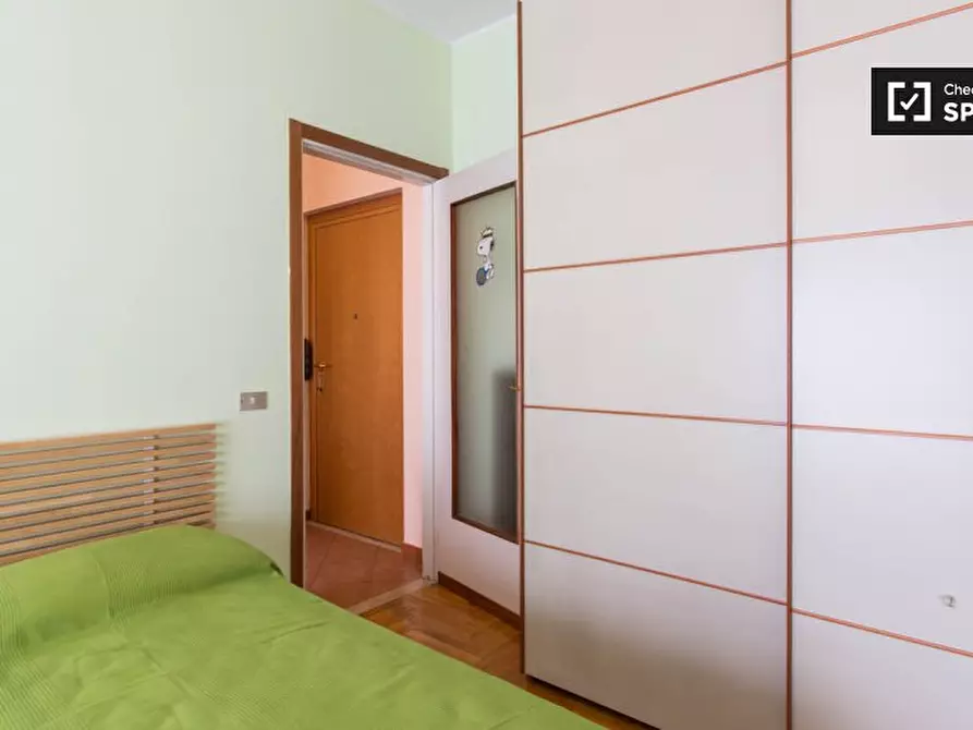 Immagine 3 di Camera condivisa in affitto  in Via Bari, 20143 Milano MI, Italy a Milano