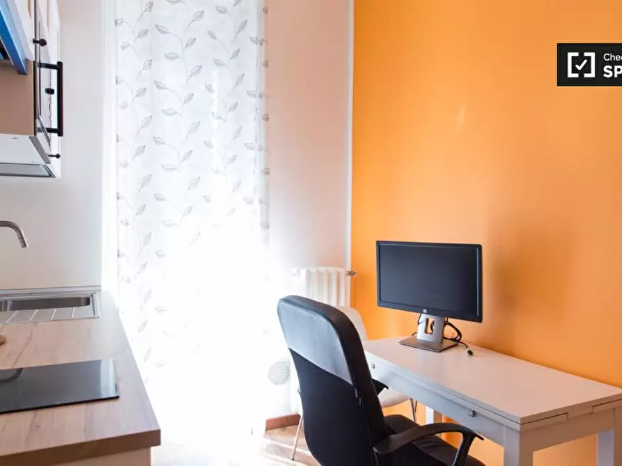 Immagine 7 di Ufficio in affitto  in Via Gavirate a Milano