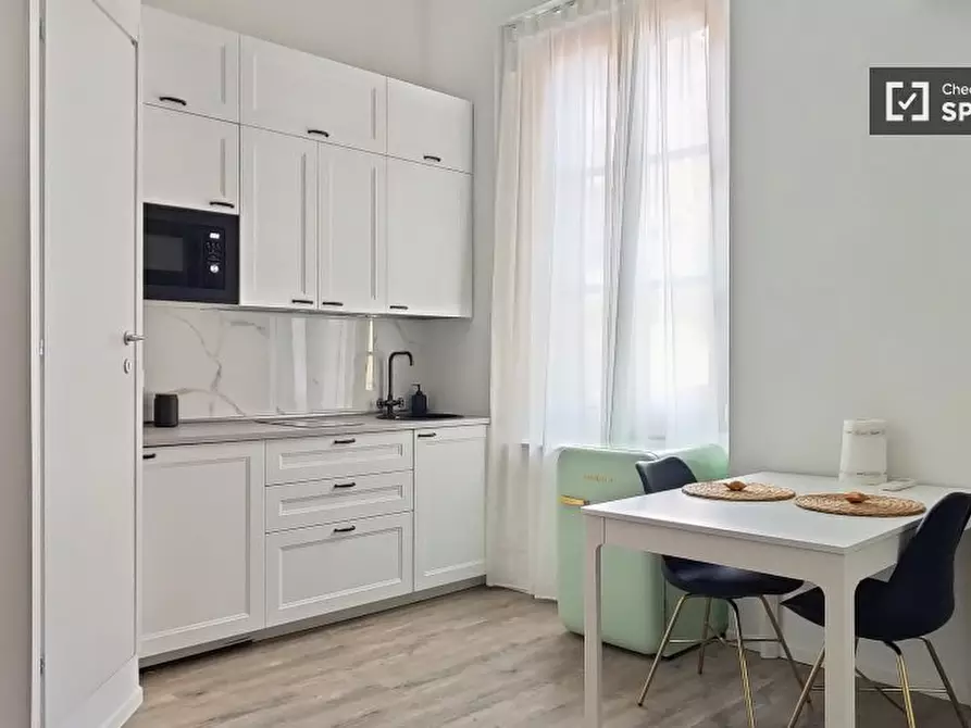 Immagine 4 di Ufficio in affitto  in Alzaia Naviglio Grande a Milano