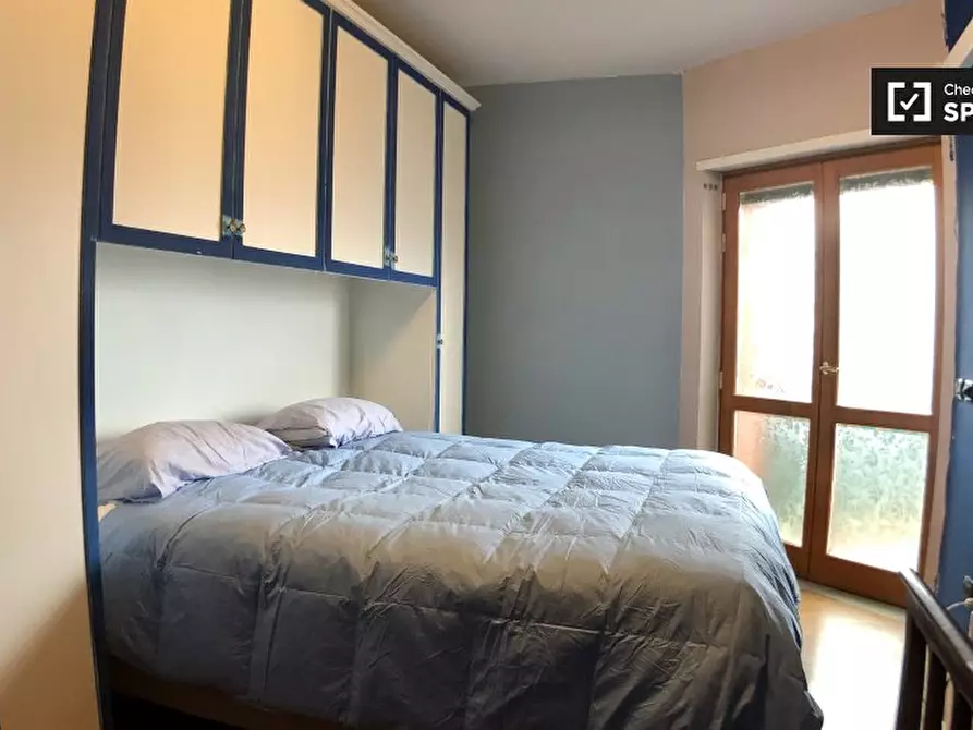 Immagine 2 di Camera condivisa in affitto  in Via Empedocle a Milano