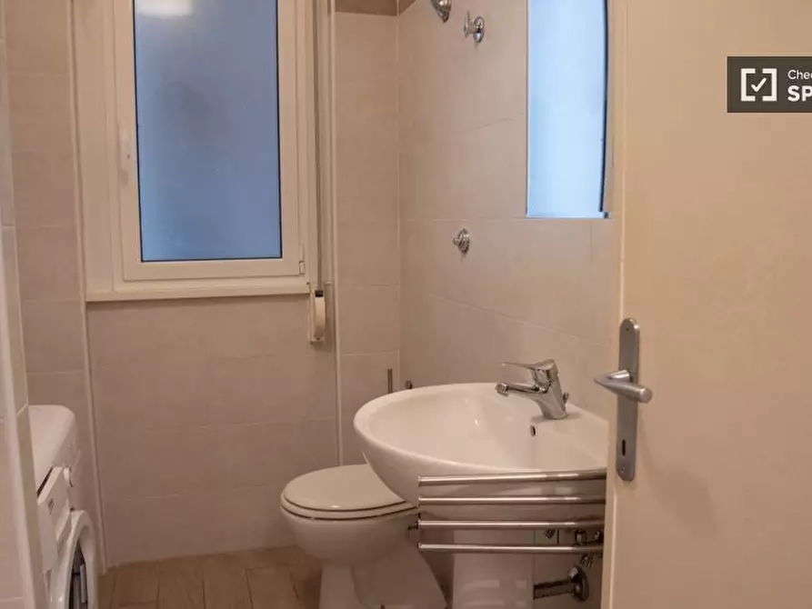 Immagine 15 di Appartamento in affitto  in Via degli Ortaggi a Roma