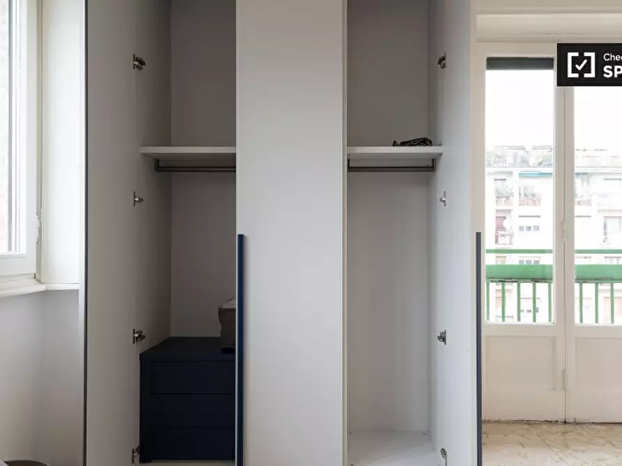 Immagine 5 di Camera condivisa in affitto  in Viale Beatrice d'Este a Milano