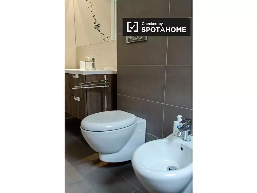 Immagine 19 di Camera condivisa in affitto  in Via Benedetto Croce, 00142 Roma RM, Italy a Roma