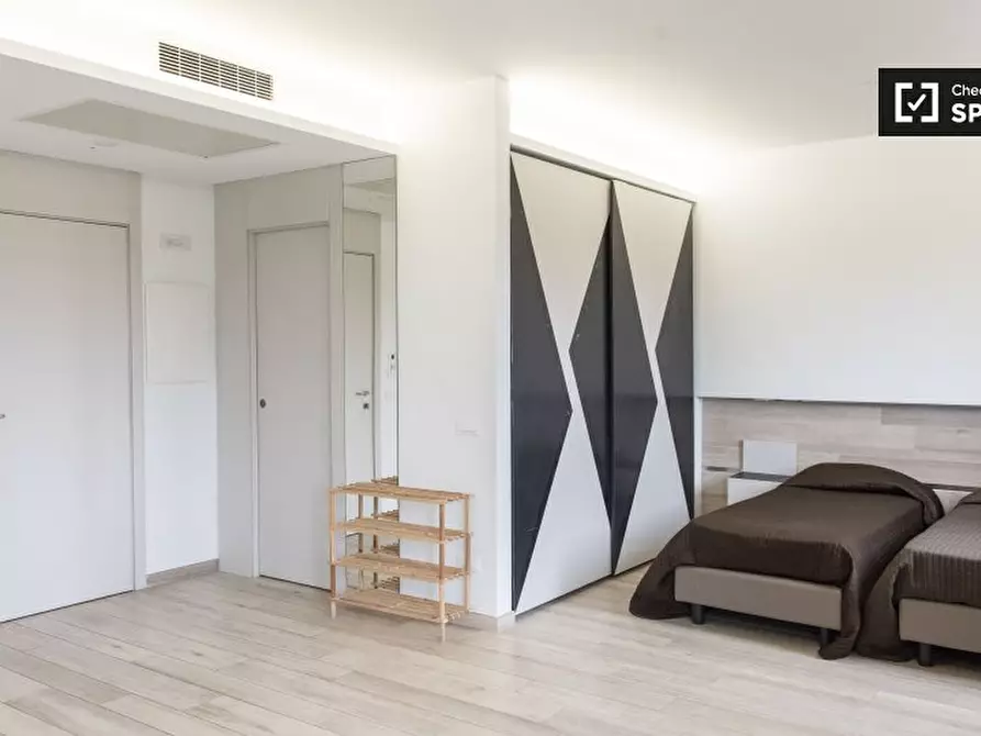 Immagine 2 di Appartamento in affitto  in Via di Acqua Bullicante a Roma