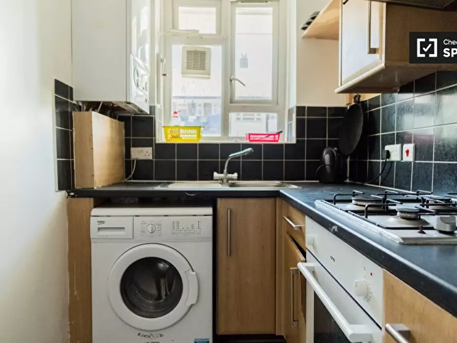 Immagine 7 di Camera condivisa in affitto  in Robert Owen House a Hammersmith