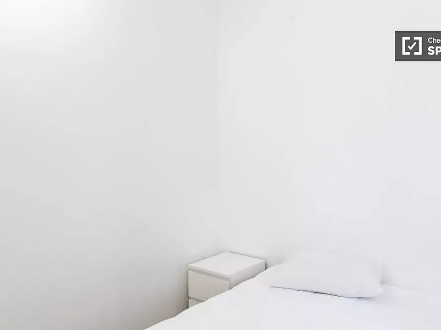 Immagine 3 di Camera condivisa in affitto  in Piazza di S. Croce in Gerusalemme a Roma