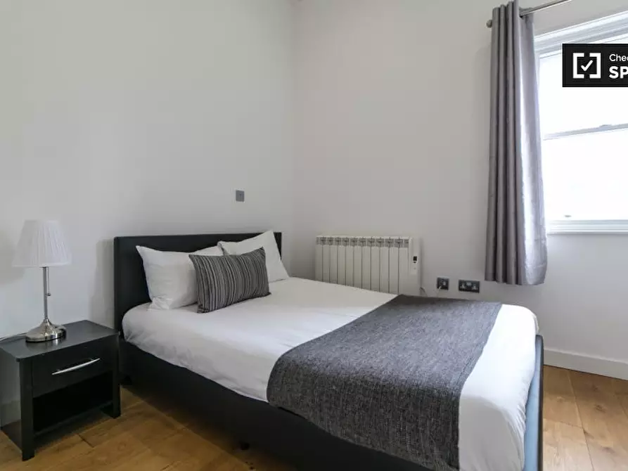Immagine 7 di Appartamento in affitto  in Apartment 3, 55 Banner St, London a Islington