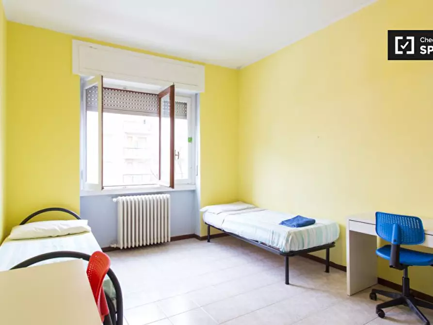 Immagine 2 di Camera condivisa in affitto  in Via Ettore Ponti a Milano