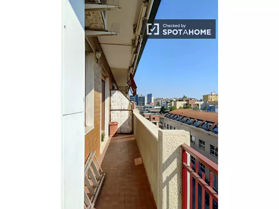 Immagine 6 di Camera condivisa in affitto  in Via Bolama a Milano