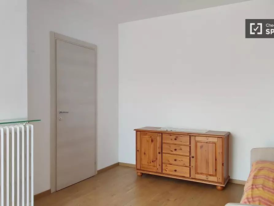 Immagine 3 di Camera condivisa in affitto  in Via Demonte a Milano