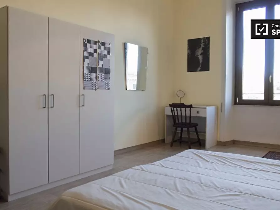 Immagine 3 di Camera condivisa in affitto  in Piazza Vittorio Emanuele II, 00185 Roma RM, Italy a Roma