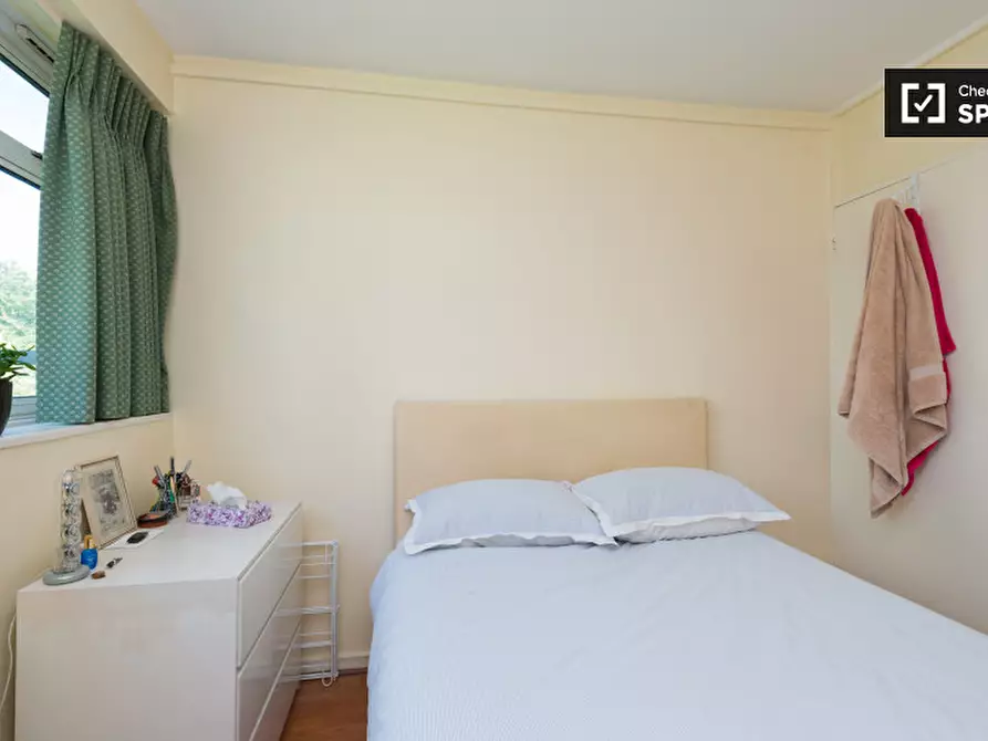 Immagine 19 di Camera condivisa in affitto  in CHURCHILL GARDENS a 