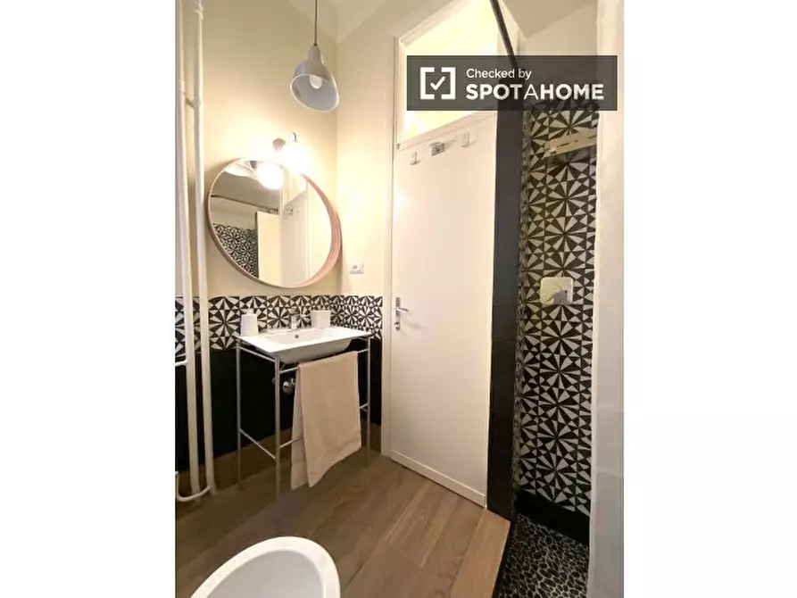 Immagine 16 di Appartamento in affitto  in Via di Sant'Andrea delle Fratte a Roma