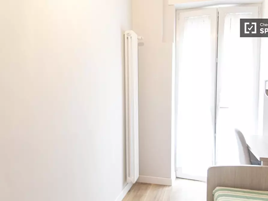 Immagine 3 di Camera condivisa in affitto  in Via di Torrevecchia a Roma