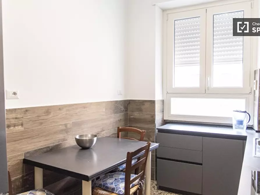 Immagine 5 di Camera condivisa in affitto  in Via Vetulonia a Roma