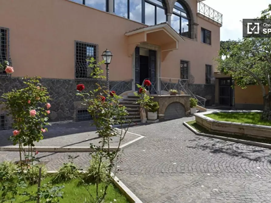 Immagine 11 di Camera condivisa in affitto  in Via Alessandro Brisse a Roma