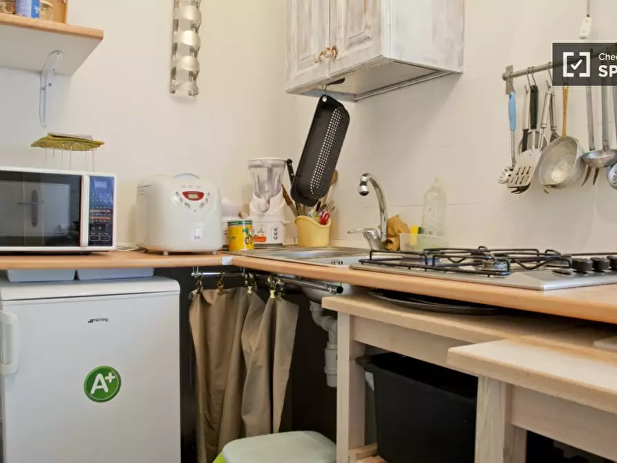 Immagine 19 di Camera condivisa in affitto  in Via dei Bonacolsi a Roma