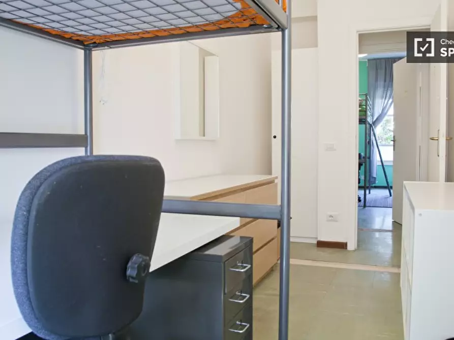 Immagine 3 di Camera condivisa in affitto  in Viale Libia a Roma