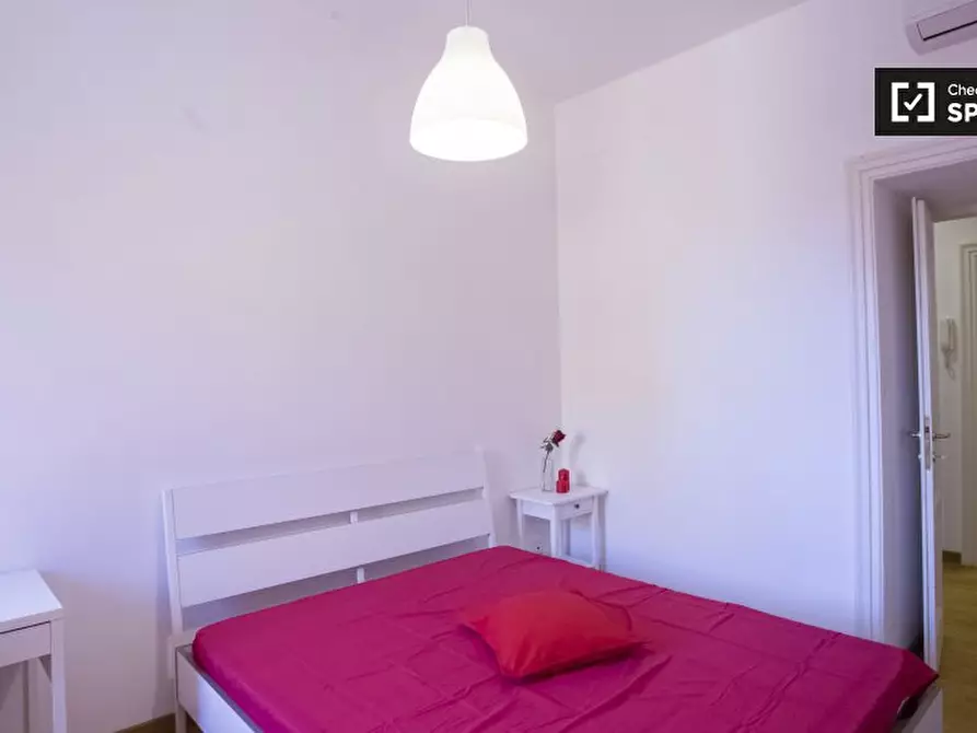Immagine 4 di Camera condivisa in affitto  in Largo Bernardino da Feltre a Roma