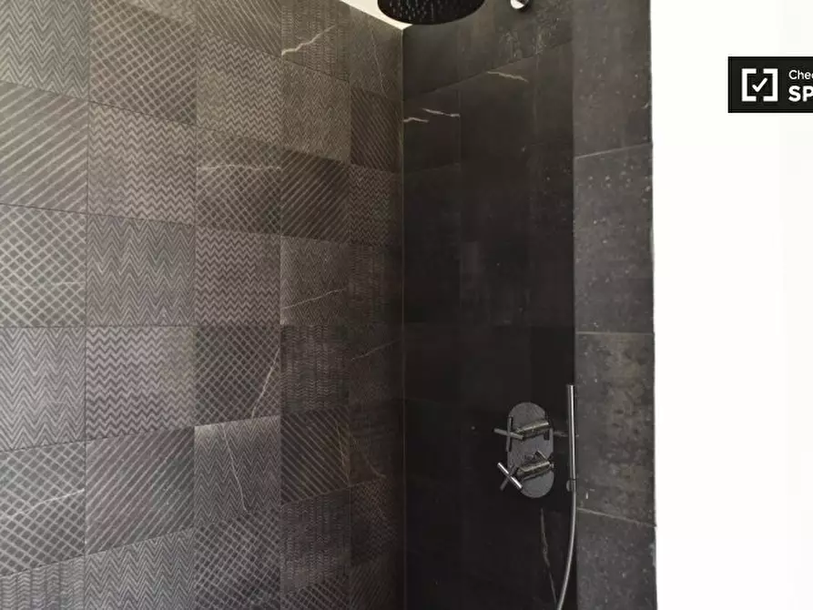 Immagine 17 di Appartamento in affitto  in Via Fra Mauro a Roma