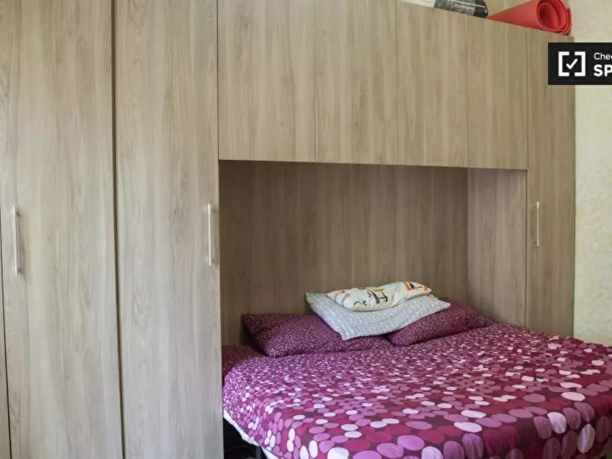 Immagine 4 di Camera condivisa in affitto  in Via Muzio Attendolo, 00176 Roma RM, Italy a Roma